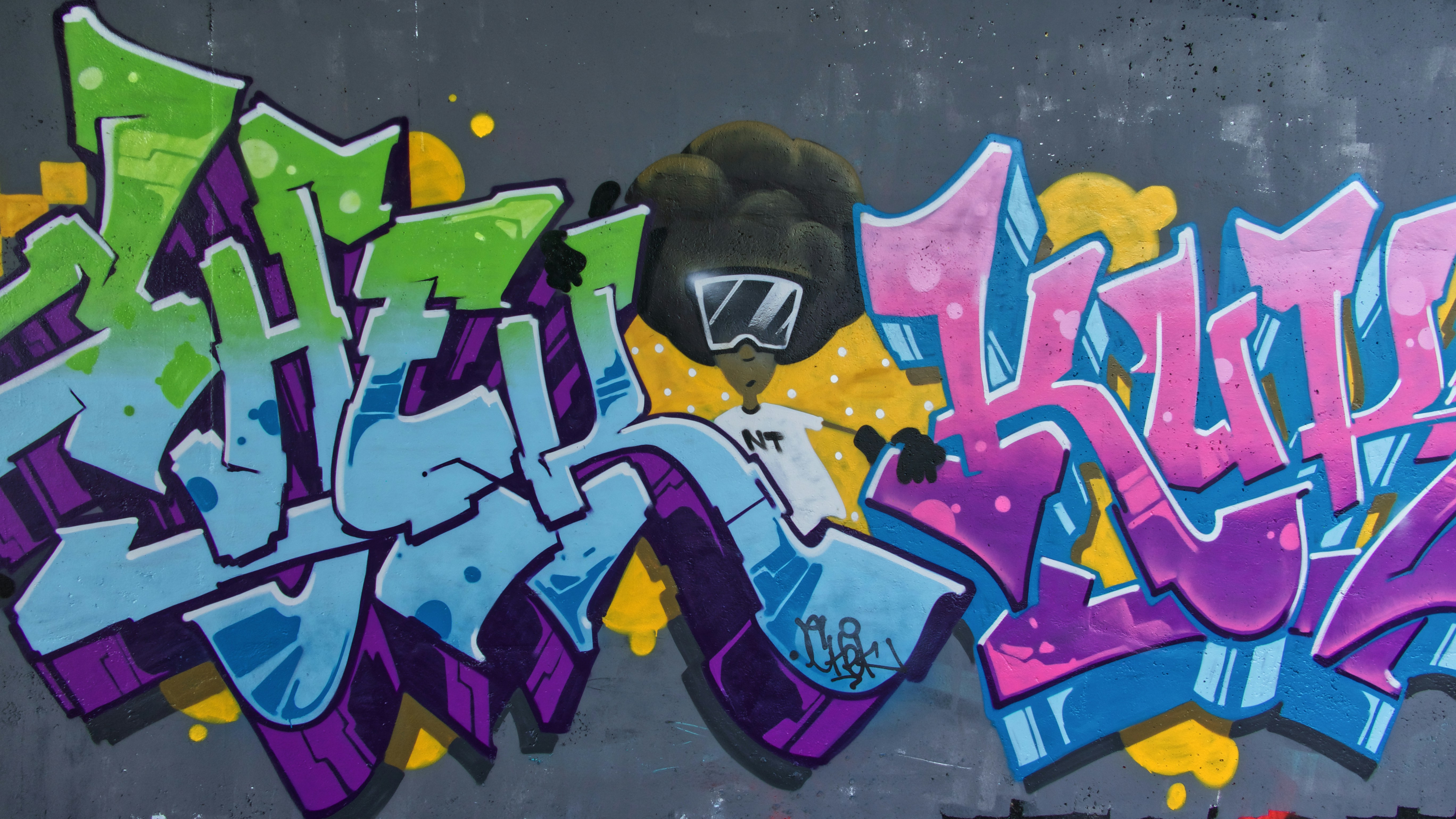 Peinture murale sous le pont entre Vaires-sur-Marne et Torcy.